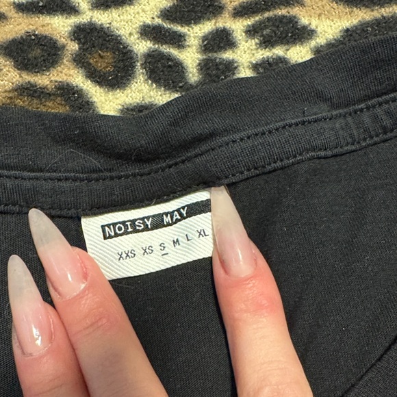 Noisy May Black Top - Picture 2 of 4